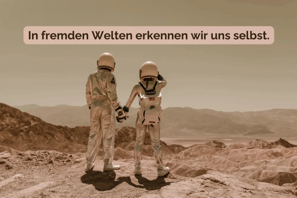 Zwei Menschen in Raumanzügen halten sich an der Hand und blicken in eine fremde Landschaft – Science-Fiction über Menschen im Mittelpunkt